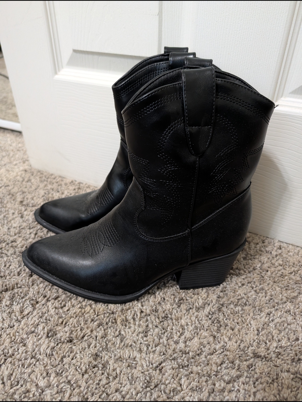 Black Western Ankle Boots for Women - Classic Cowgirl Style